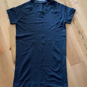 Oiselle fitted old school top